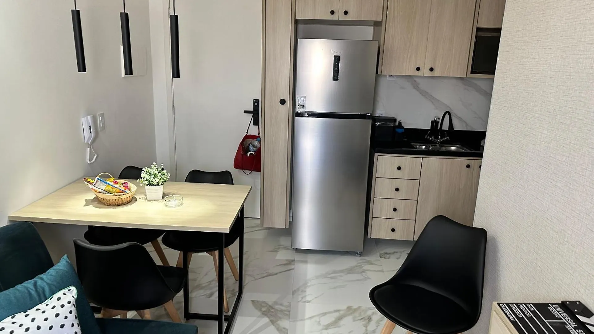 Apartamento Decorado Com Sacada No Polo Cultural E Eventos Da Cidade De Sao Paulo Apartment
