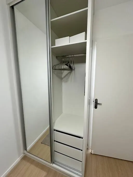 Apartamento Decorado Com Sacada No Polo Cultural E Eventos Da Cidade De Sao Paulo 0*,
