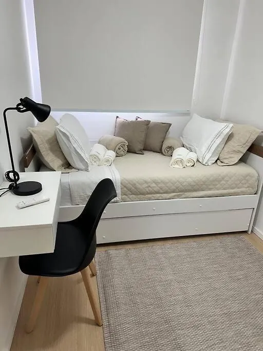 Apartamento Decorado Com Sacada No Polo Cultural E Eventos Da Cidade De Sao Paulo 0*,