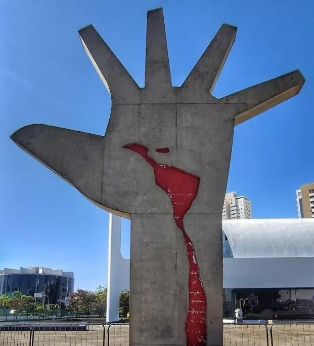 Apartamento Decorado Com Sacada No Polo Cultural E Eventos Da Cidade De Sao Paulo Apartment