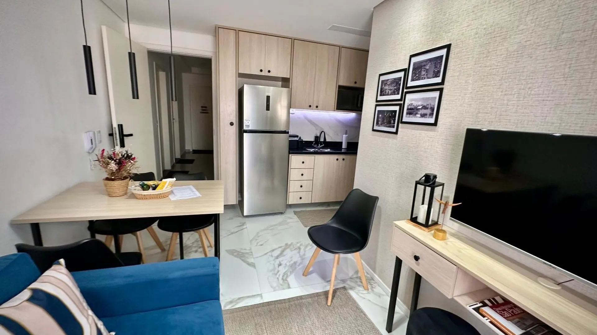 Apartamento Decorado Com Sacada No Polo Cultural E Eventos Da Cidade De Sao Paulo 0*,