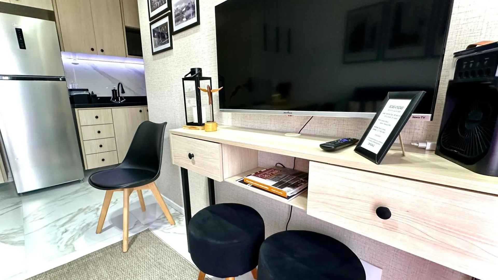 Apartamento Decorado Com Sacada No Polo Cultural E Eventos Da Cidade De Sao Paulo Apartment